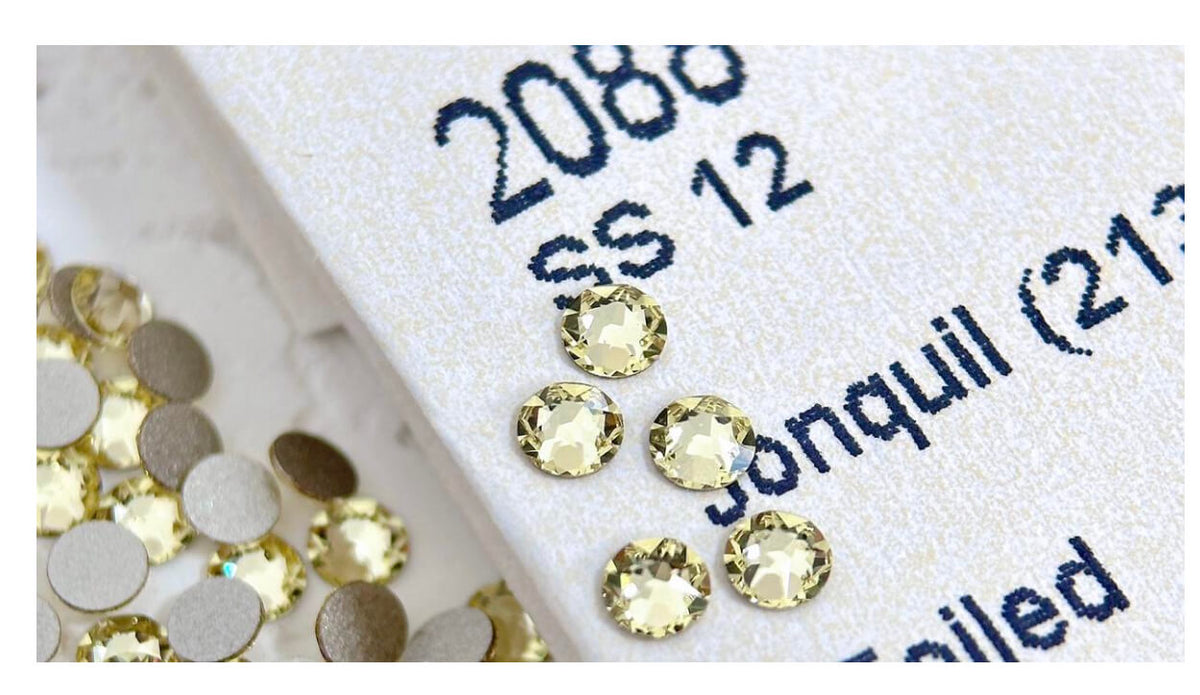 How to Choose Tooth Gem Crystals: Quality, Cut & Size