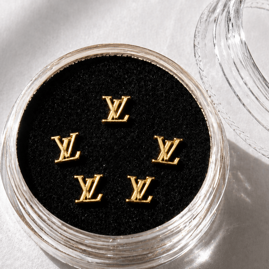 gold-lv-inspired-tooth-gems-5-pack-acrylic-case